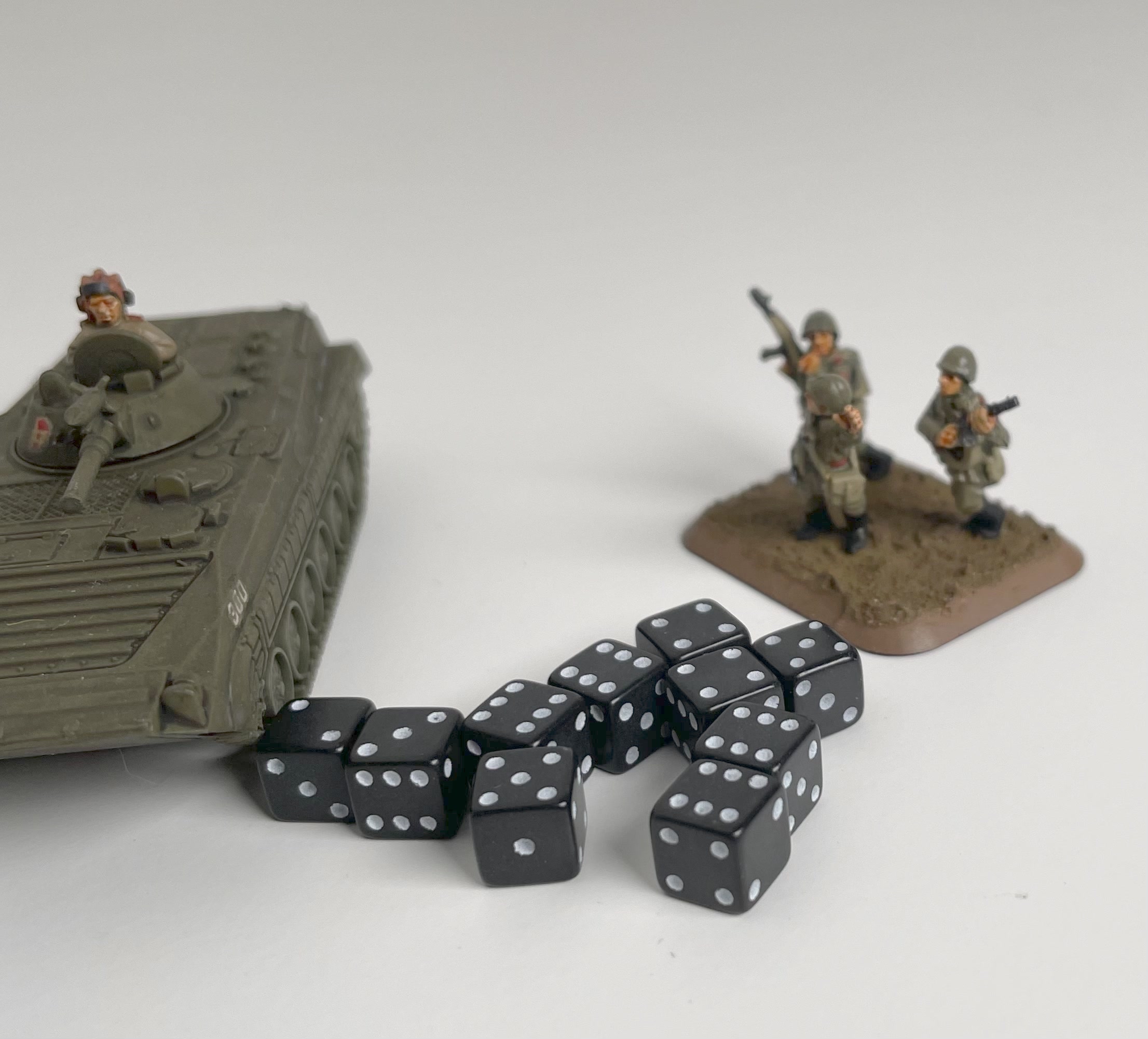 10 x D6 Spot Dice 7mm Opaque Black/White Spot - d6spot07opblackws