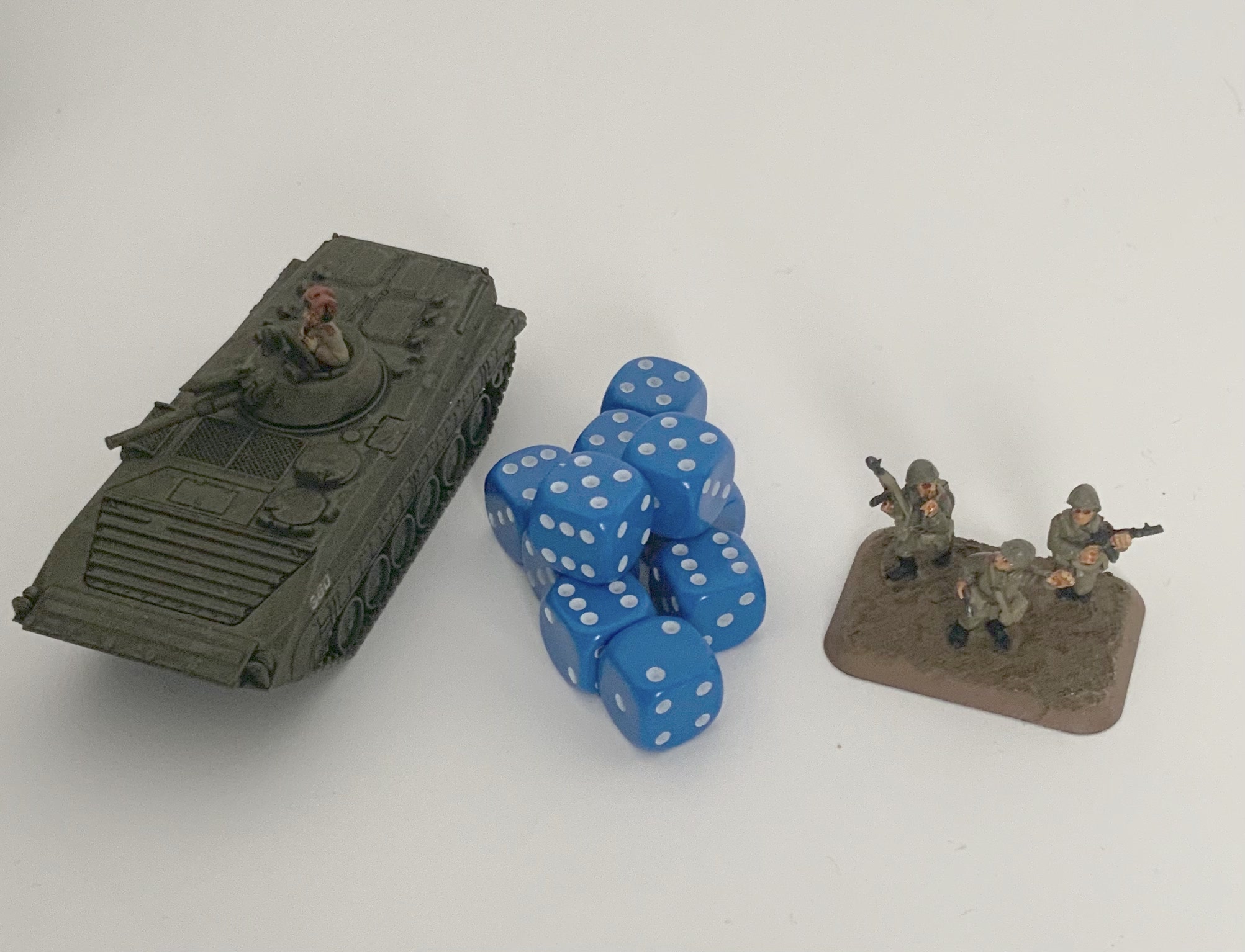 10 x D6 Spot Dice 10mm Opaque Blue/White Spot - d6spot10opbluews